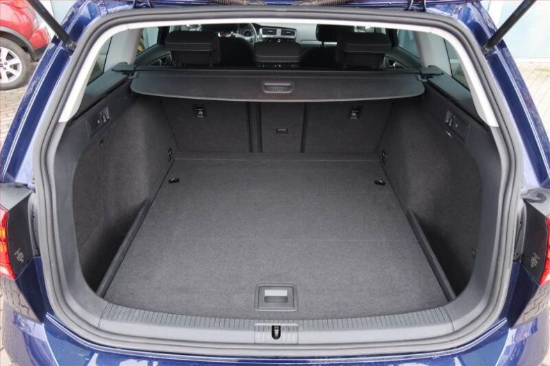 Volkswagen Golf - hlavní fotka