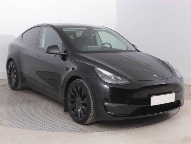 Tesla Model Y - hlavní fotka inzerátu