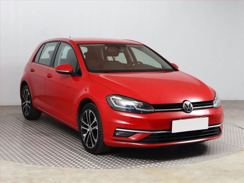 Volkswagen Golf - hlavní fotka