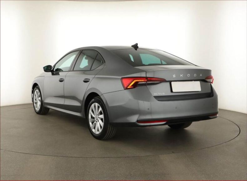 Škoda Octavia - hlavní fotka