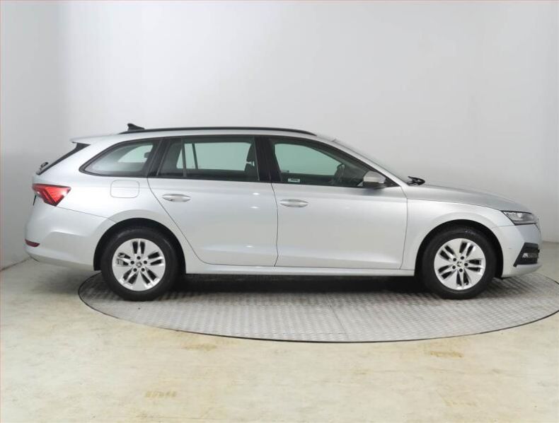 Škoda Octavia - hlavní fotka