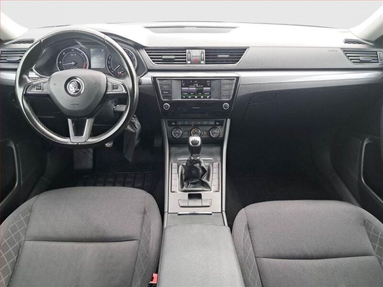 Škoda Superb - hlavní fotka