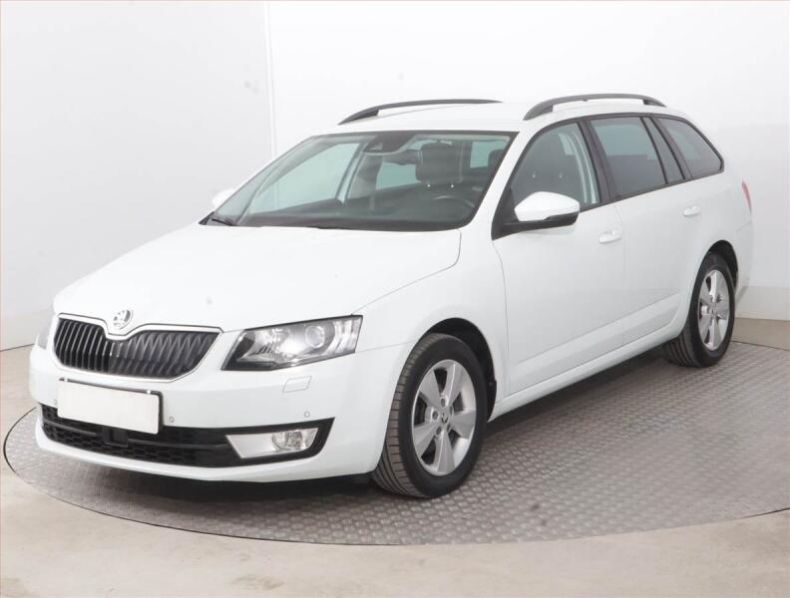 Škoda Octavia - hlavní fotka