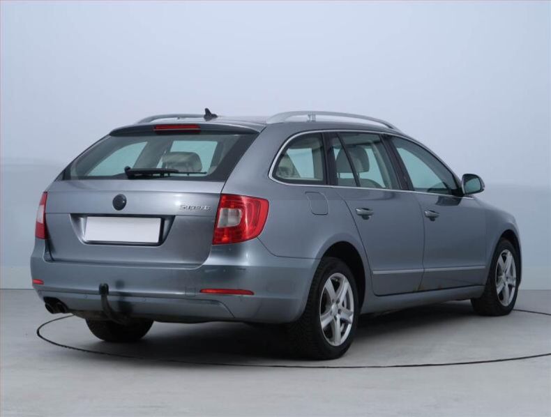 Škoda Superb - hlavní fotka
