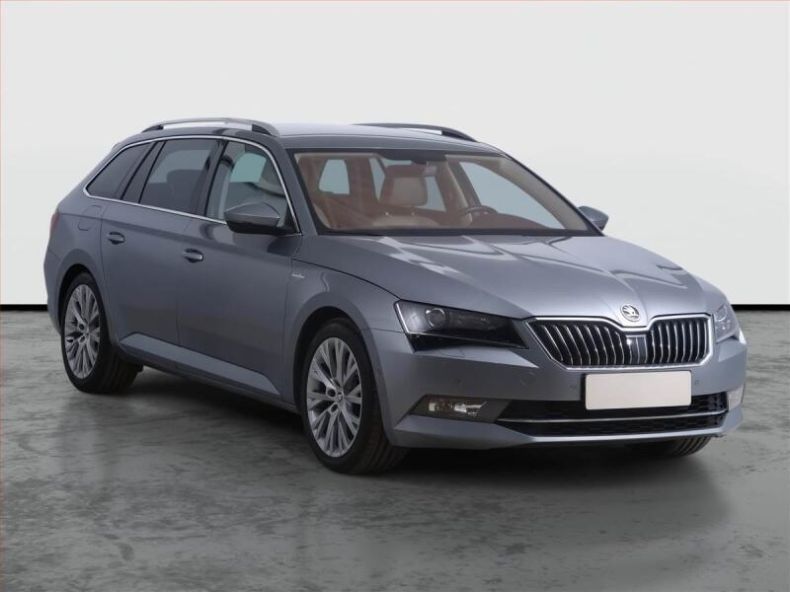 Škoda Superb - hlavní fotka