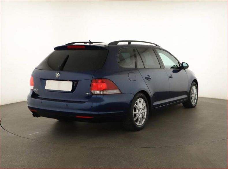 Volkswagen Golf - hlavní fotka