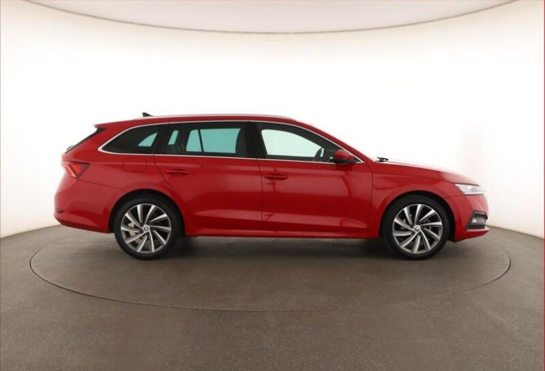 Škoda Octavia - hlavní fotka