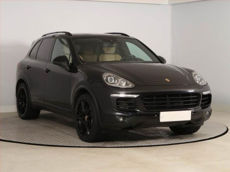 Porsche Cayenne - hlavní fotka