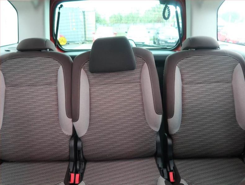 Peugeot Partner - hlavní fotka