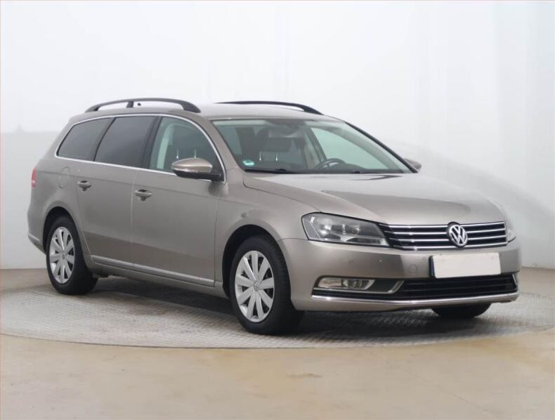 Volkswagen Passat - hlavní fotka inzerátu