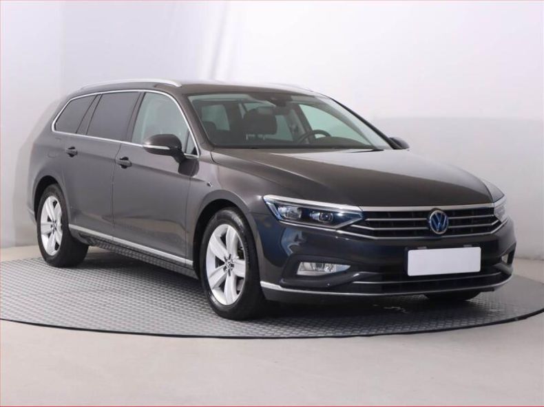 Volkswagen Passat - hlavní foto