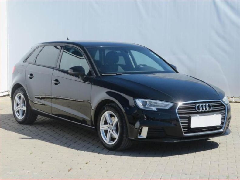 Audi A3 - hlavní foto
