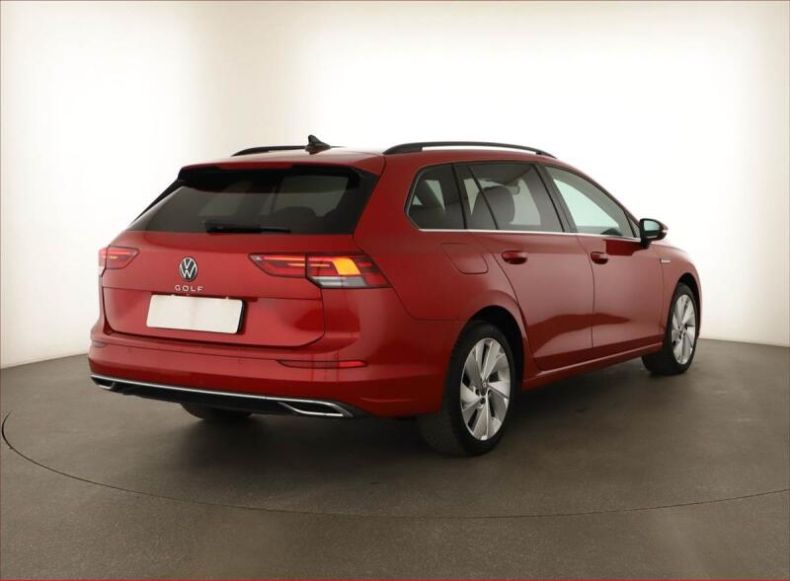 Volkswagen Golf - hlavní fotka