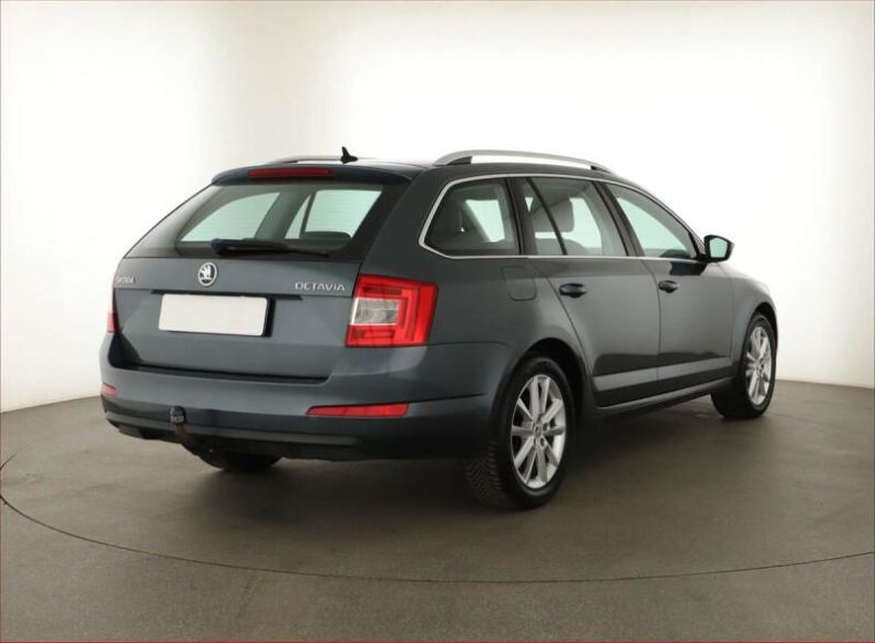 Škoda Octavia - hlavní fotka