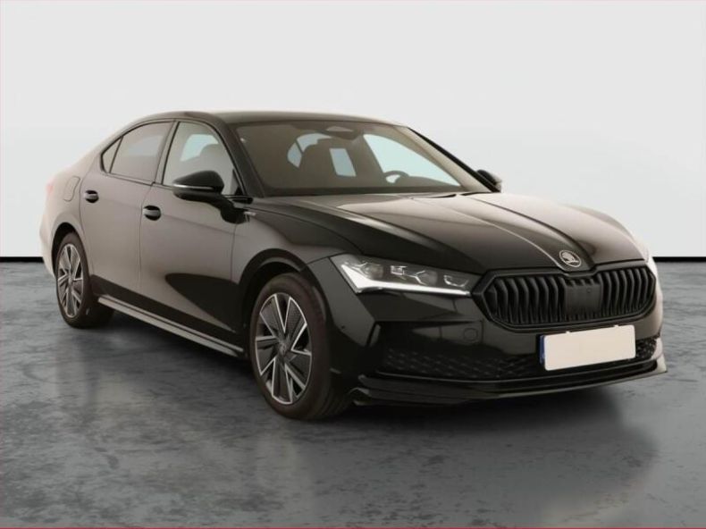 Škoda Superb - hlavní foto