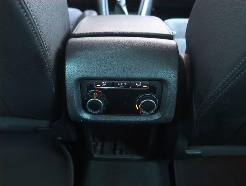 Volkswagen Sharan - hlavní fotka