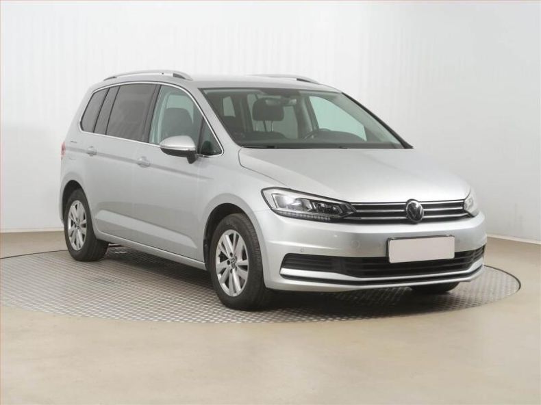 Volkswagen Touran - hlavní foto