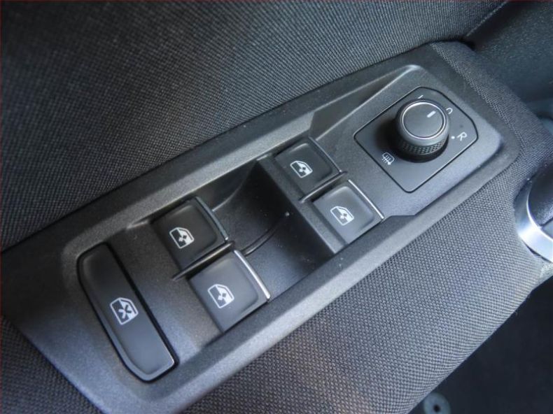 Volkswagen Touran - hlavní fotka