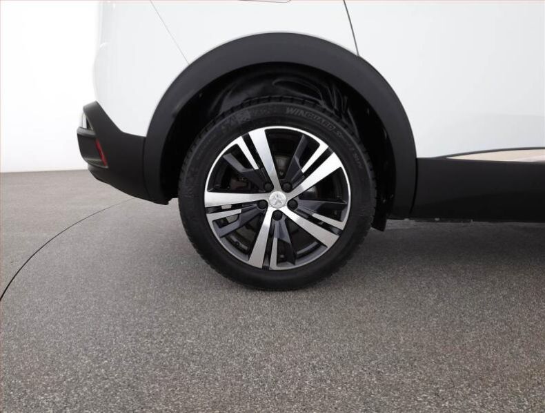 Peugeot 3008 - hlavní fotka