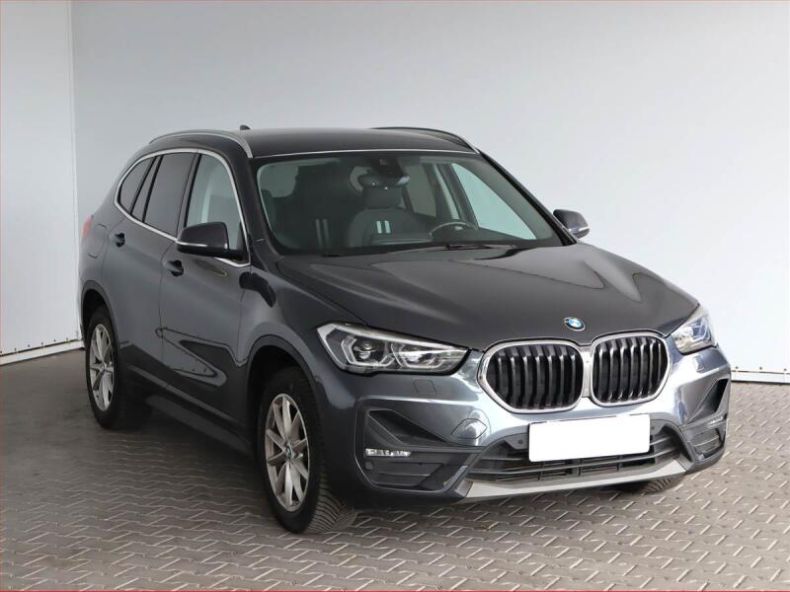 BMW X1 - hlavní foto