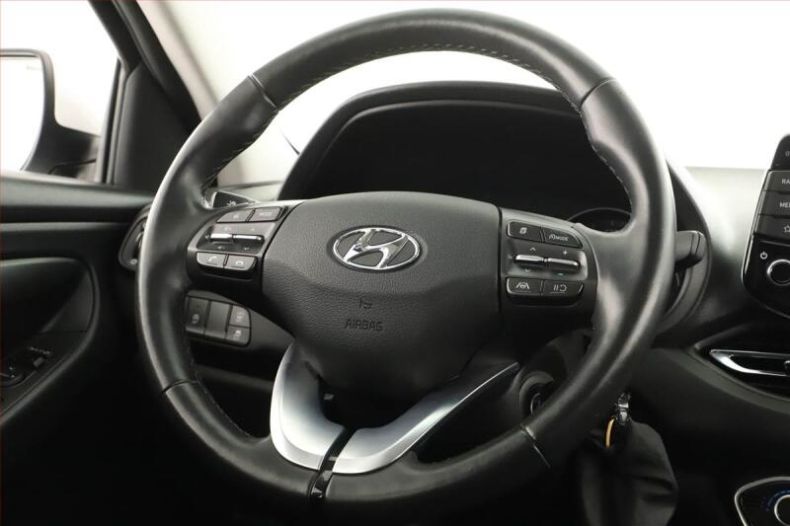 Hyundai i30 - hlavní fotka