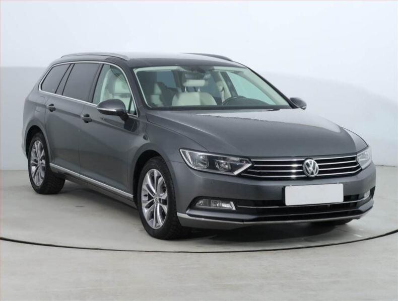 Volkswagen Passat - hlavní fotka inzerátu