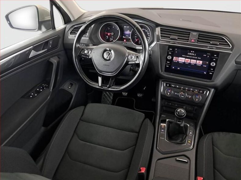 Volkswagen Tiguan - hlavní fotka