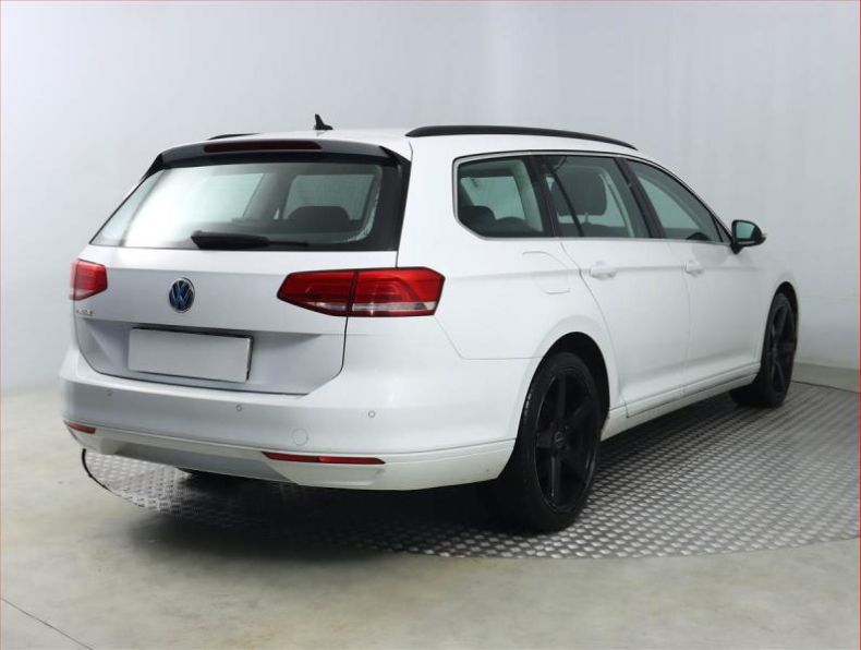 Volkswagen Passat - hlavní fotka