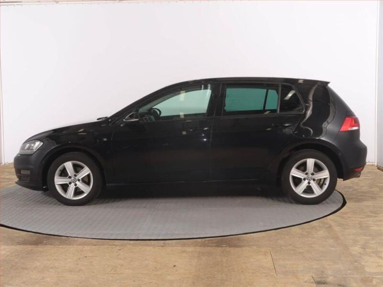 Volkswagen Golf - hlavní fotka