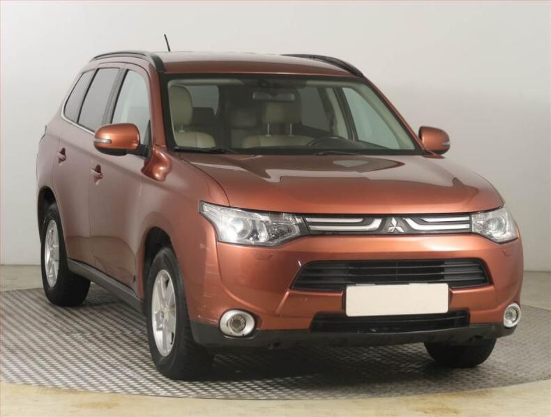 Mitsubishi Outlander - hlavní fotka inzerátu