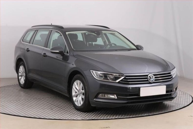 Volkswagen Passat - hlavní fotka inzerátu