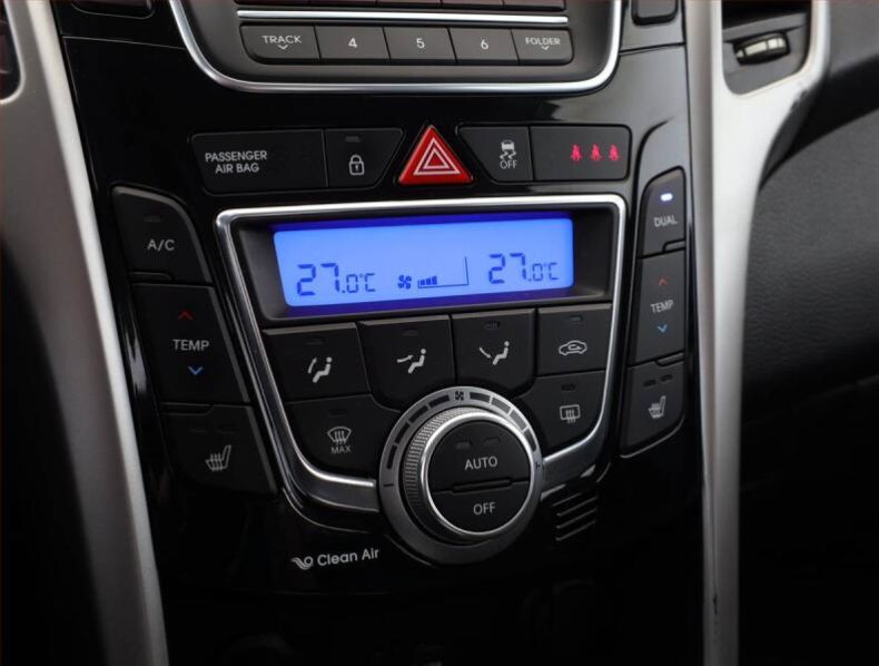 Hyundai i30 - hlavní fotka