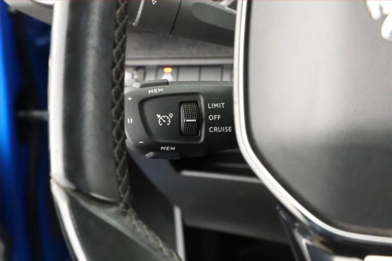 Peugeot 3008 - hlavní fotka