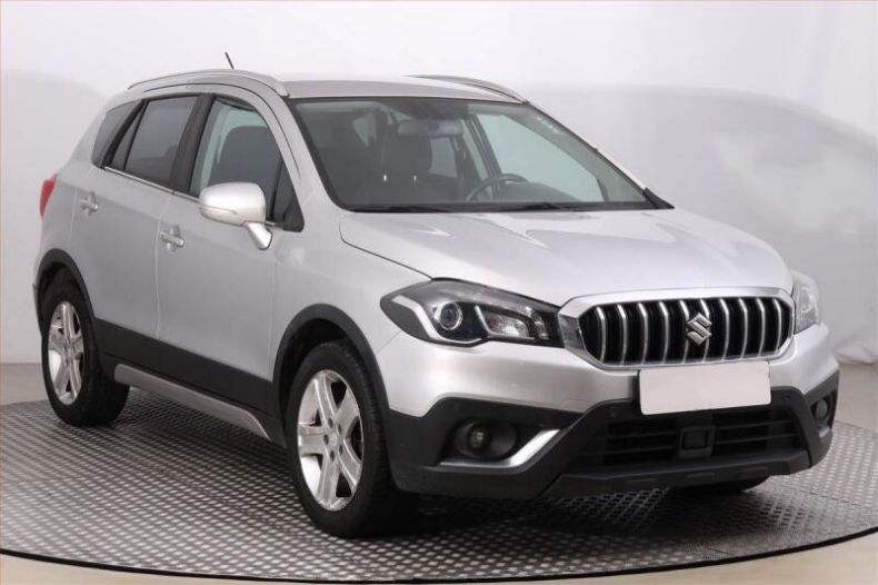 Suzuki SX4 - hlavní foto