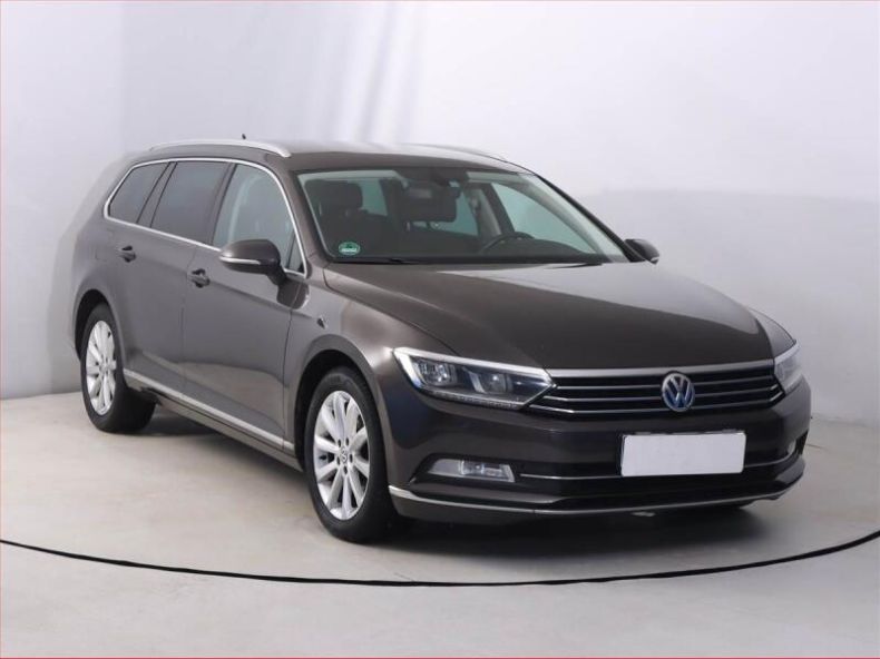 Volkswagen Passat - hlavní foto