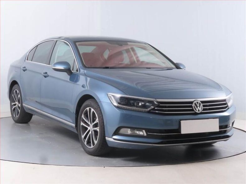 Volkswagen Passat - hlavní fotka inzerátu