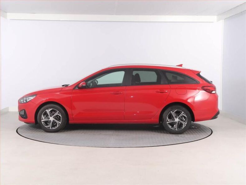 Hyundai i30 - hlavní fotka