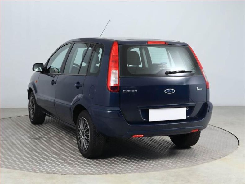 Ford Fusion - hlavní fotka