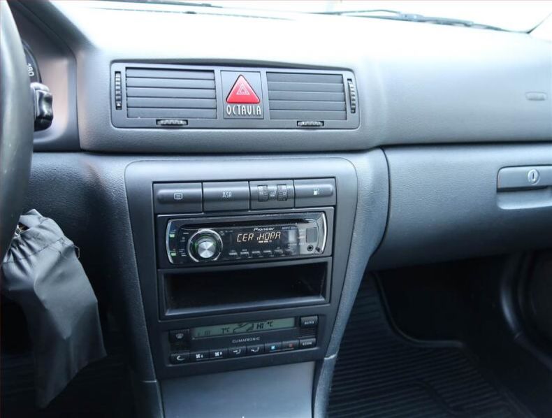 Škoda Octavia - hlavní fotka