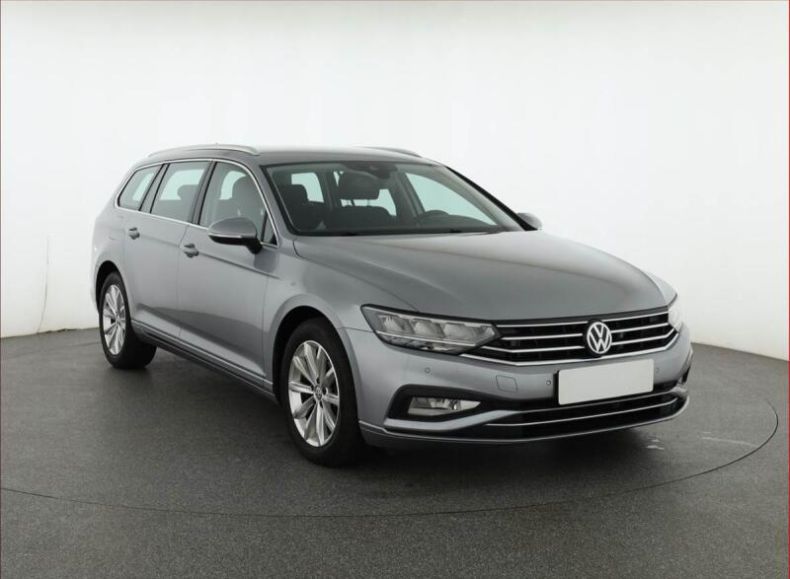Volkswagen Passat - hlavní foto