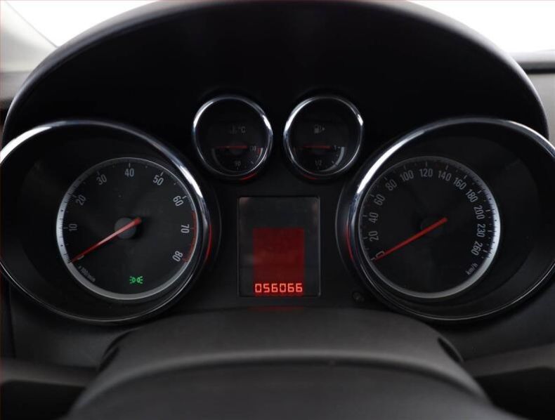 Opel Astra - hlavní fotka