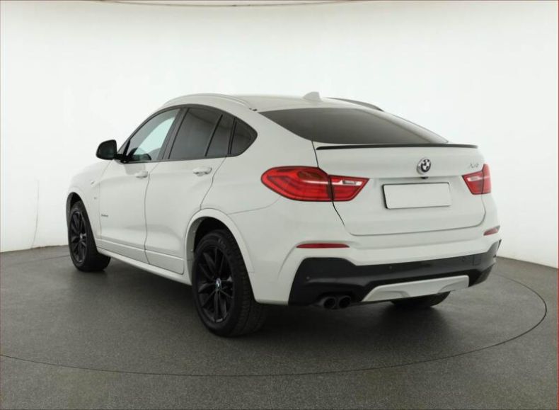 BMW X4 - hlavní fotka