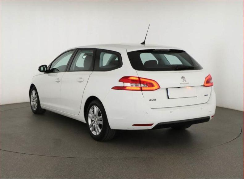 Peugeot 308 - hlavní fotka