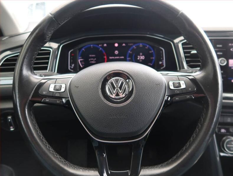 Volkswagen T-Roc - hlavní fotka
