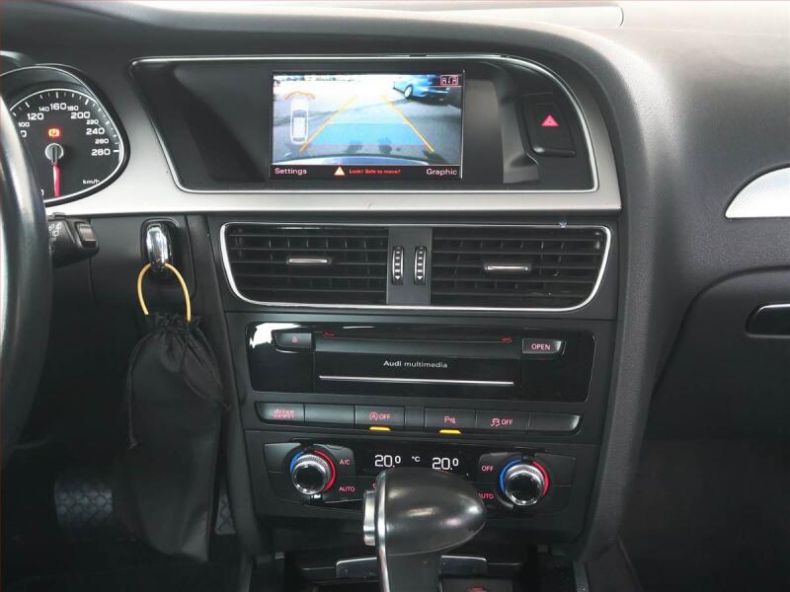 Audi A4 - hlavní fotka