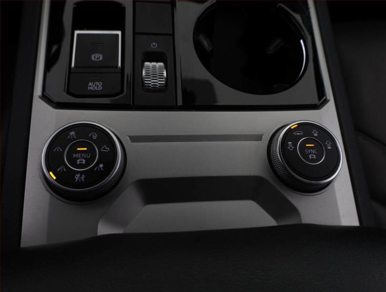 Volkswagen Touareg - hlavní fotka