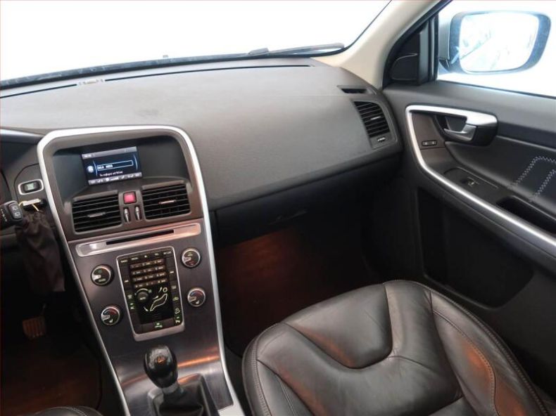 Volvo XC60 - hlavní fotka
