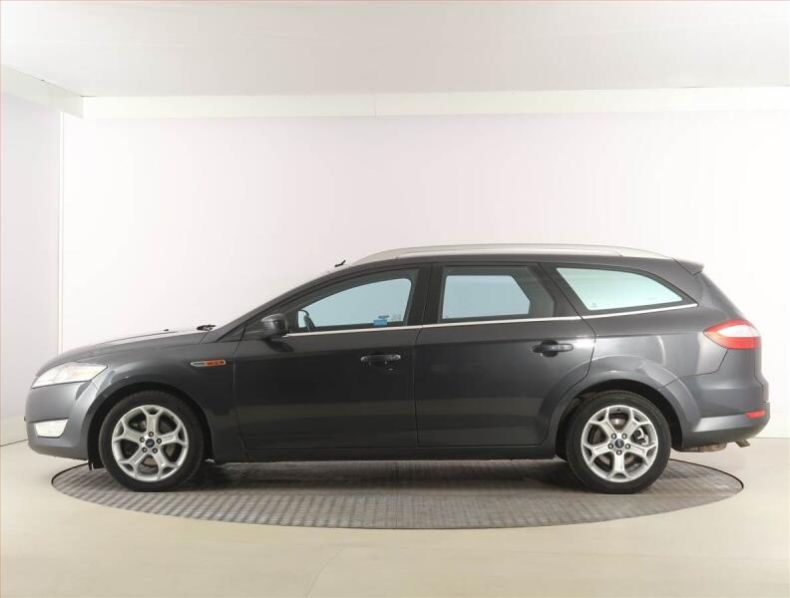 Ford Mondeo - hlavní fotka