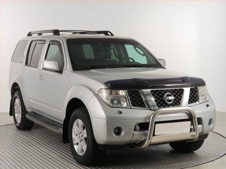 Nissan Pathfinder - hlavní foto