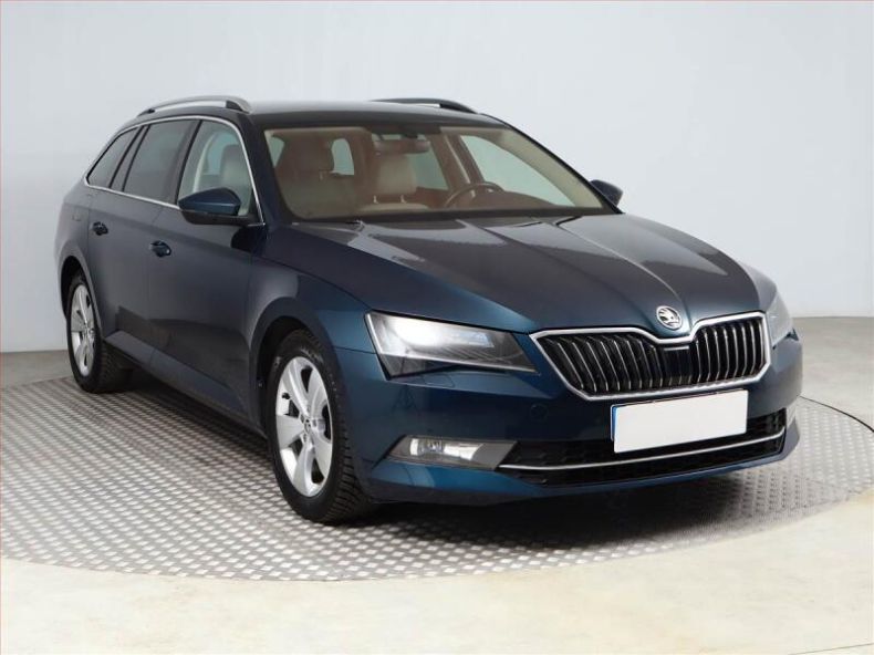 Škoda Superb - hlavní fotka